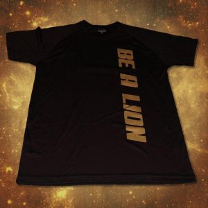 CAMISETA TÉCNICA BE A LION NEGRA TALLA - XL - FRONT